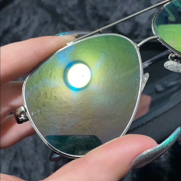 Sunglasses - Picture 4 of 6